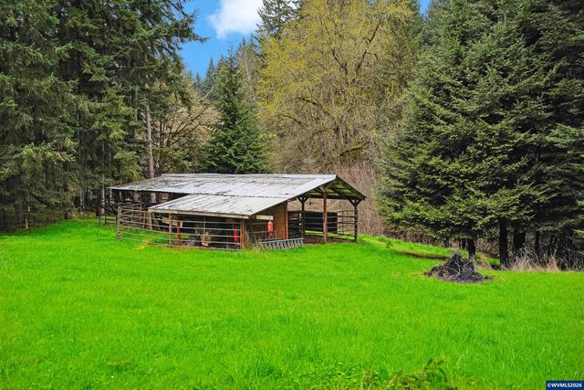 28826 Berlin Rd, Sweet Home, OR 97386