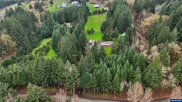 28826 Berlin Rd, Sweet Home, OR 97386