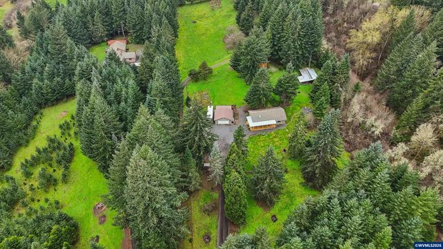 28826 Berlin Rd, Sweet Home, OR 97386