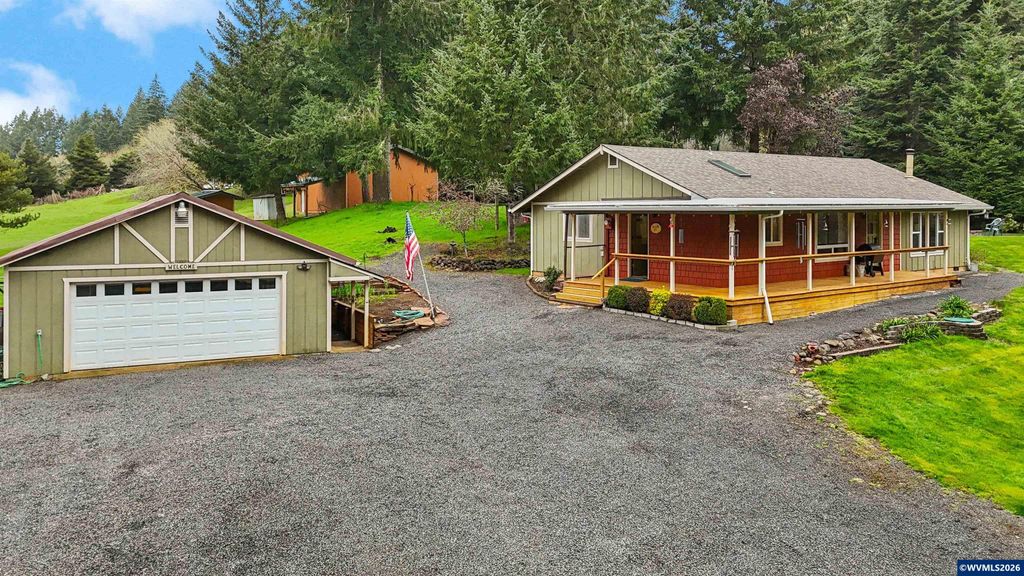 28826 Berlin Rd, Sweet Home, OR 97386