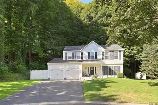 2 Chaucer Circle, Lysander, NY 13027