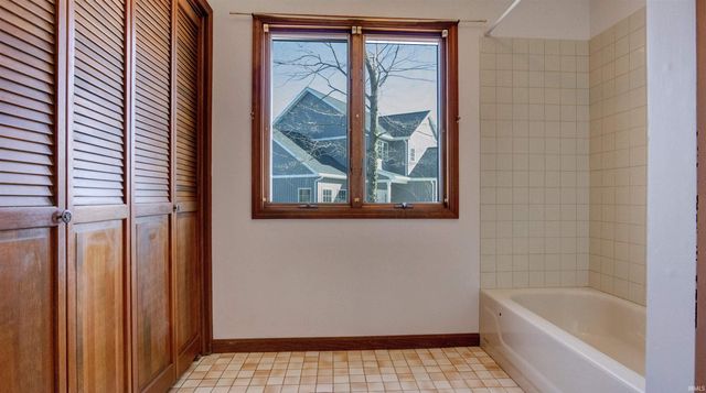 616 S Ski Circle, Santa Claus, IN 47579