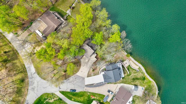 616 S Ski Circle, Santa Claus, IN 47579