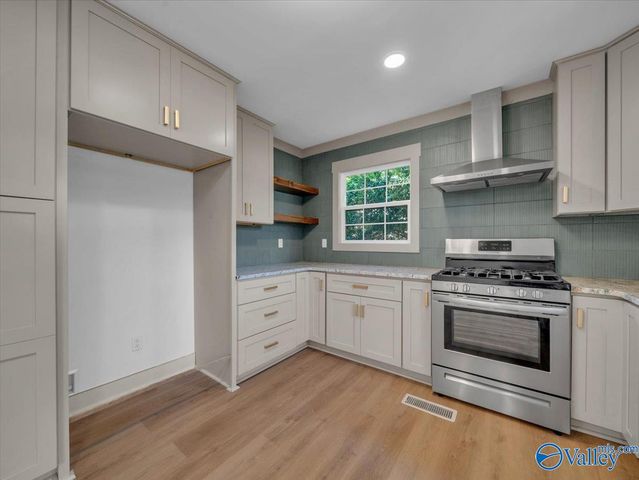 1003 Willow Cove Circle SE, Huntsville, AL 35802