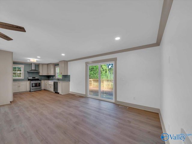 1003 Willow Cove Circle SE, Huntsville, AL 35802