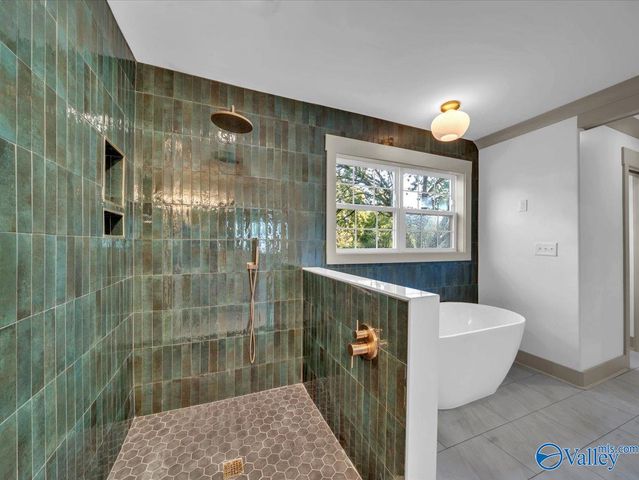 1003 Willow Cove Circle SE, Huntsville, AL 35802
