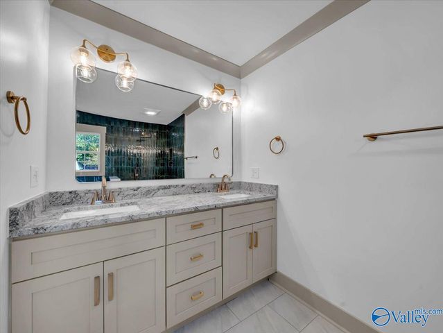 1003 Willow Cove Circle SE, Huntsville, AL 35802
