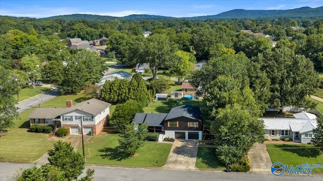 1003 Willow Cove Circle SE, Huntsville, AL 35802