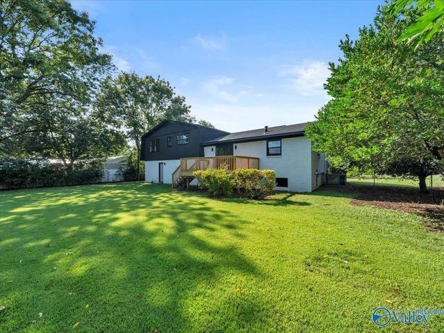 1003 Willow Cove Circle SE, Huntsville, AL 35802