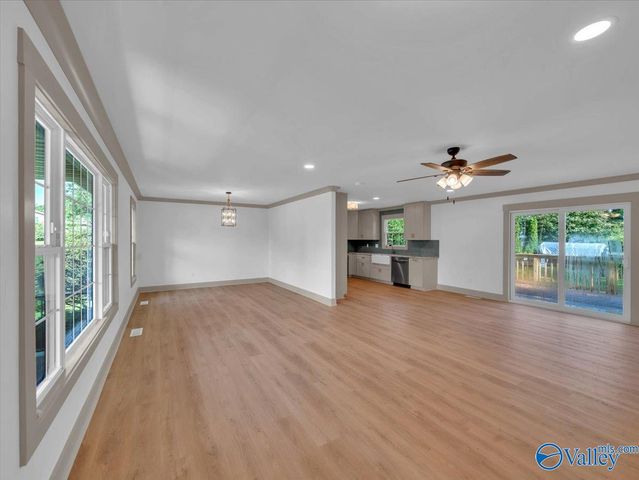 1003 Willow Cove Circle SE, Huntsville, AL 35802