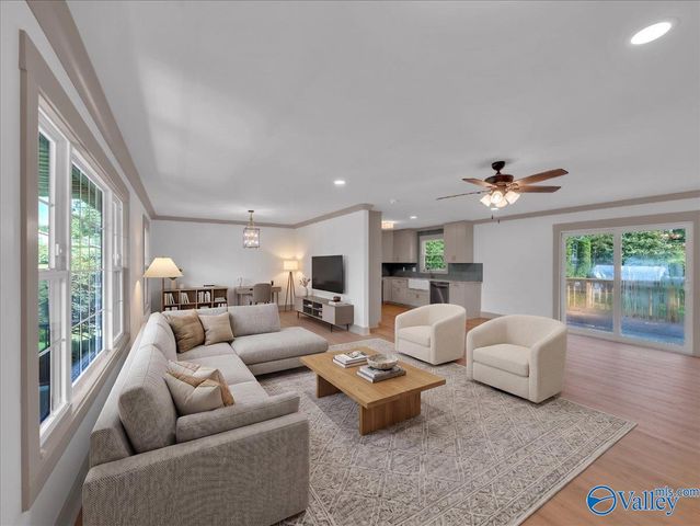 1003 Willow Cove Circle SE, Huntsville, AL 35802