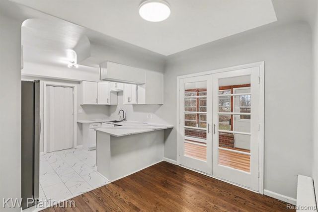 8320 Russell Street, Utica, MI 48317