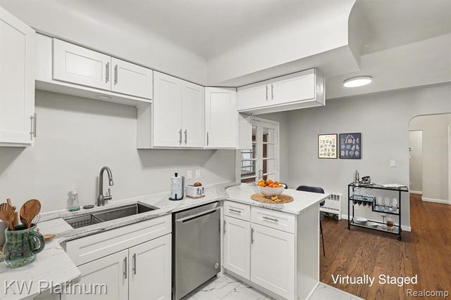 8320 Russell Street, Utica, MI 48317