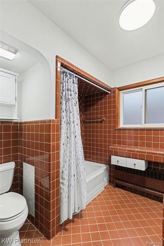 8320 Russell Street, Utica, MI 48317