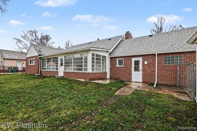 8320 Russell Street, Utica, MI 48317