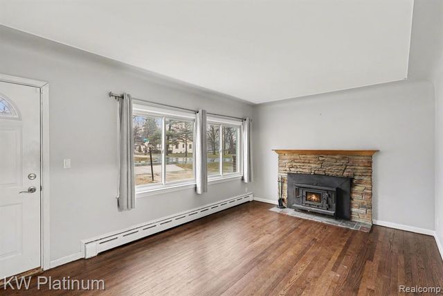 8320 Russell Street, Utica, MI 48317