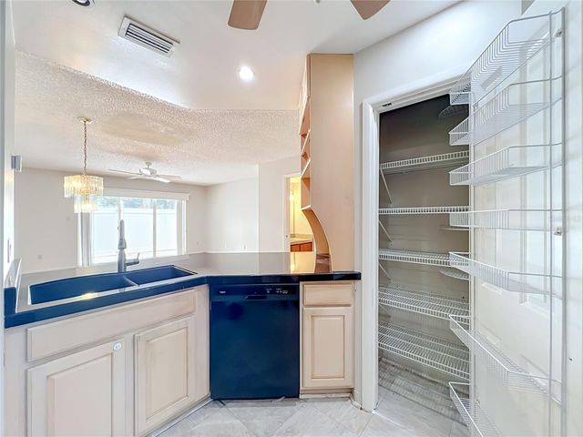 4931 WALDEN CIRCLE 55, Orlando, FL 32811
