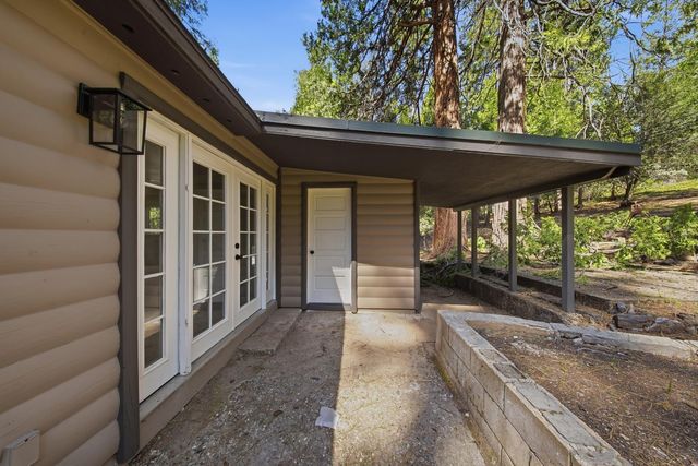 5449 Highway 4, Hathaway Pines, CA 95222