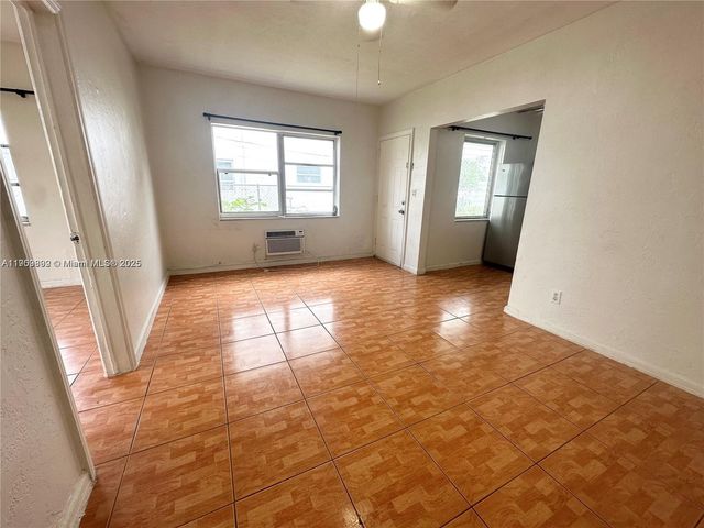 1987 NE 171st St, North Miami Beach, FL 33162