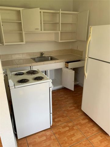 1987 NE 171st St, North Miami Beach, FL 33162