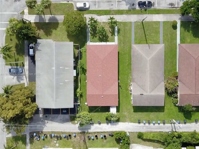 1987 NE 171st St, North Miami Beach, FL 33162