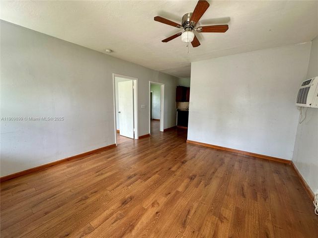 1987 NE 171st St, North Miami Beach, FL 33162