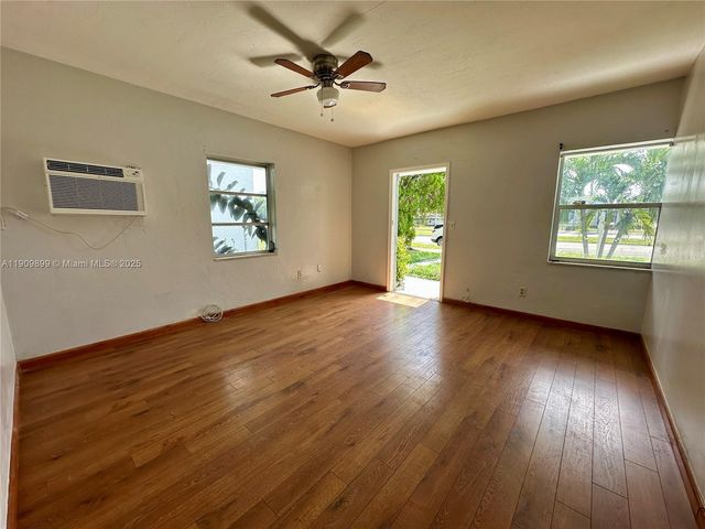 1987 NE 171st St, North Miami Beach, FL 33162