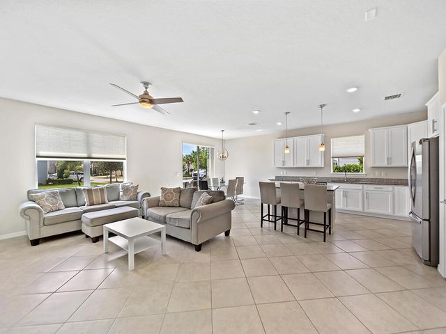 10550 SW Captiva Drive, Port St Lucie, FL 34987