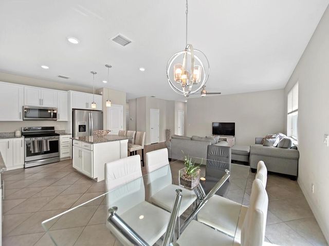 10550 SW Captiva Drive, Port St Lucie, FL 34987