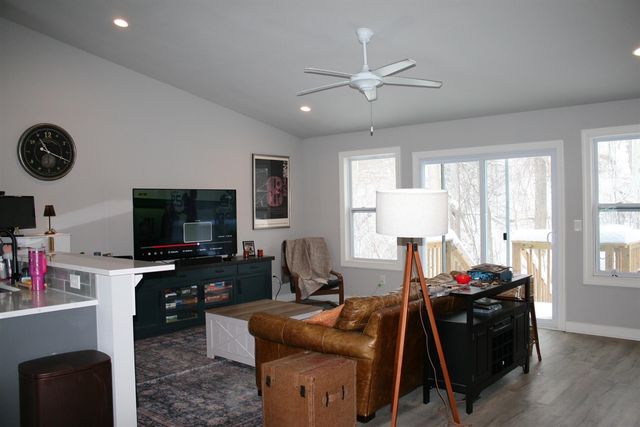 557 N Cygnet Lake Drive, Benton Harbor, MI 49022