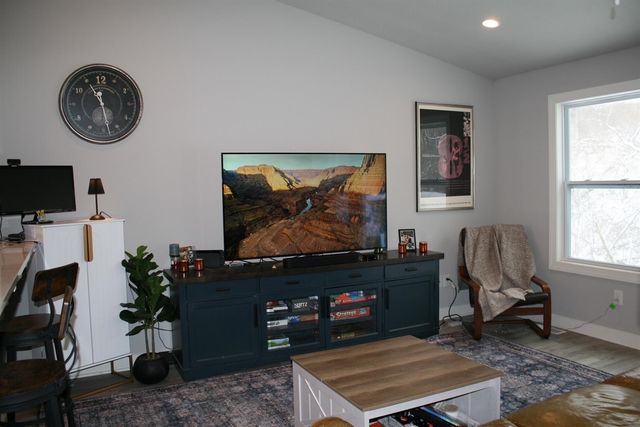 557 N Cygnet Lake Drive, Benton Harbor, MI 49022