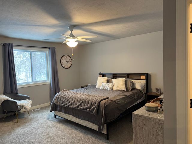 557 N Cygnet Lake Drive, Benton Harbor, MI 49022