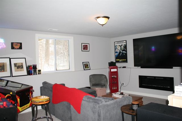 557 N Cygnet Lake Drive, Benton Harbor, MI 49022