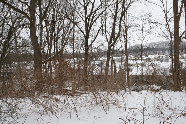 557 N Cygnet Lake Drive, Benton Harbor, MI 49022