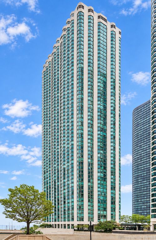 195 N Harbor Drive 5104, Chicago, IL 60601 — exterior