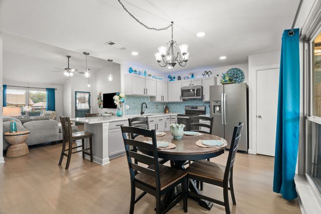 819 Blessing Creek Drive, Euless, TX 76039