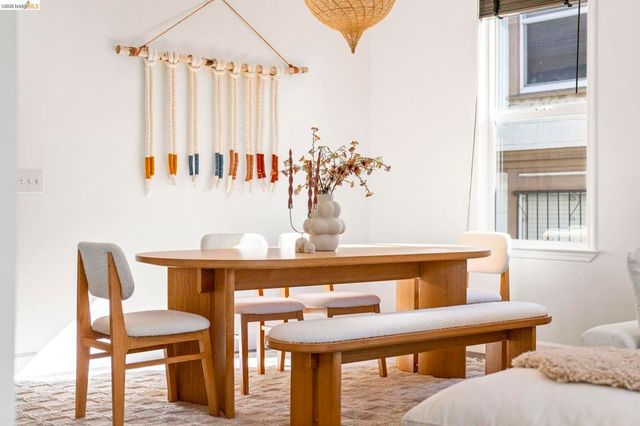 3322 Chestnut St, Oakland, CA 94608