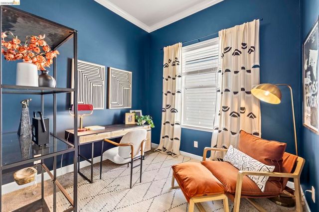 3322 Chestnut St, Oakland, CA 94608