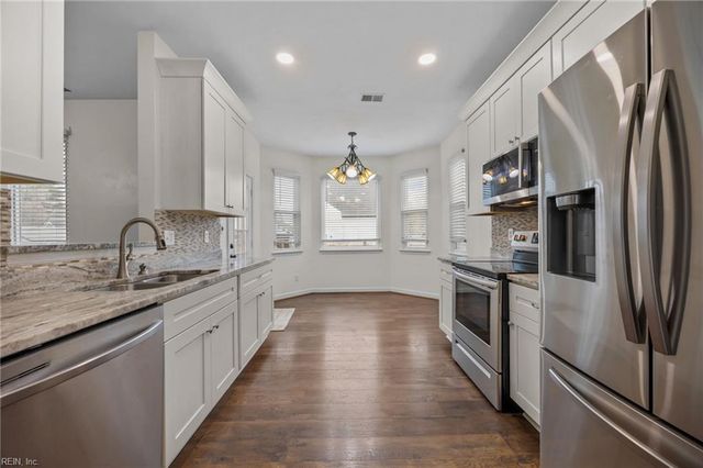 136 Baker Farm DR, Hampton, VA 23666