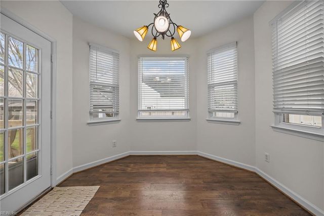 136 Baker Farm DR, Hampton, VA 23666