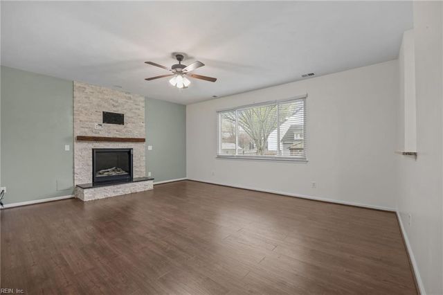 136 Baker Farm DR, Hampton, VA 23666