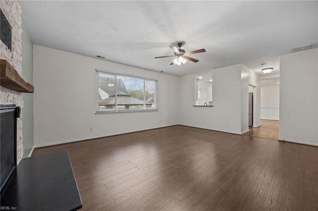 136 Baker Farm DR, Hampton, VA 23666