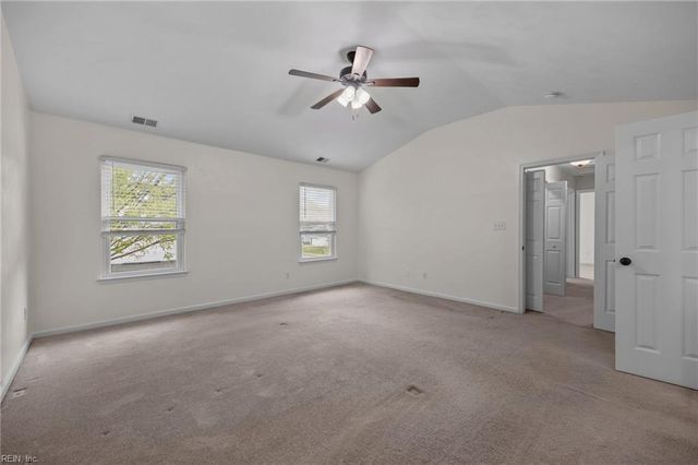 136 Baker Farm DR, Hampton, VA 23666