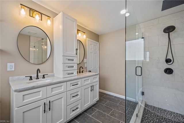 136 Baker Farm DR, Hampton, VA 23666