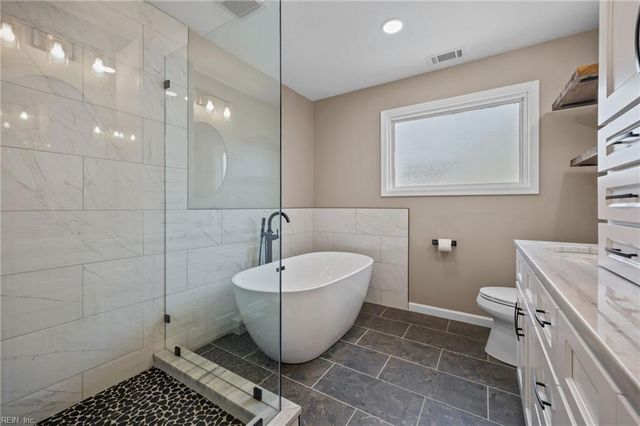 136 Baker Farm DR, Hampton, VA 23666