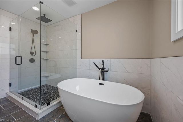 136 Baker Farm DR, Hampton, VA 23666