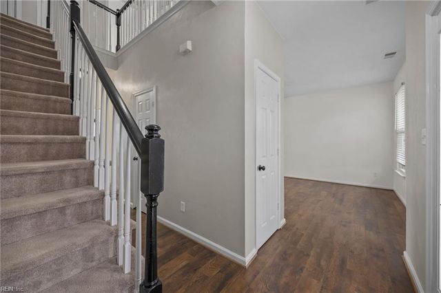 136 Baker Farm DR, Hampton, VA 23666