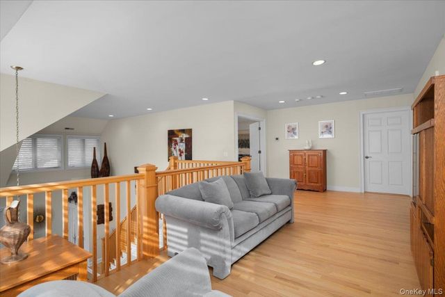 775 Scarsdale Road 7, Tuckahoe, NY 10707