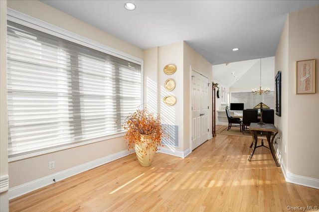 775 Scarsdale Road 7, Tuckahoe, NY 10707