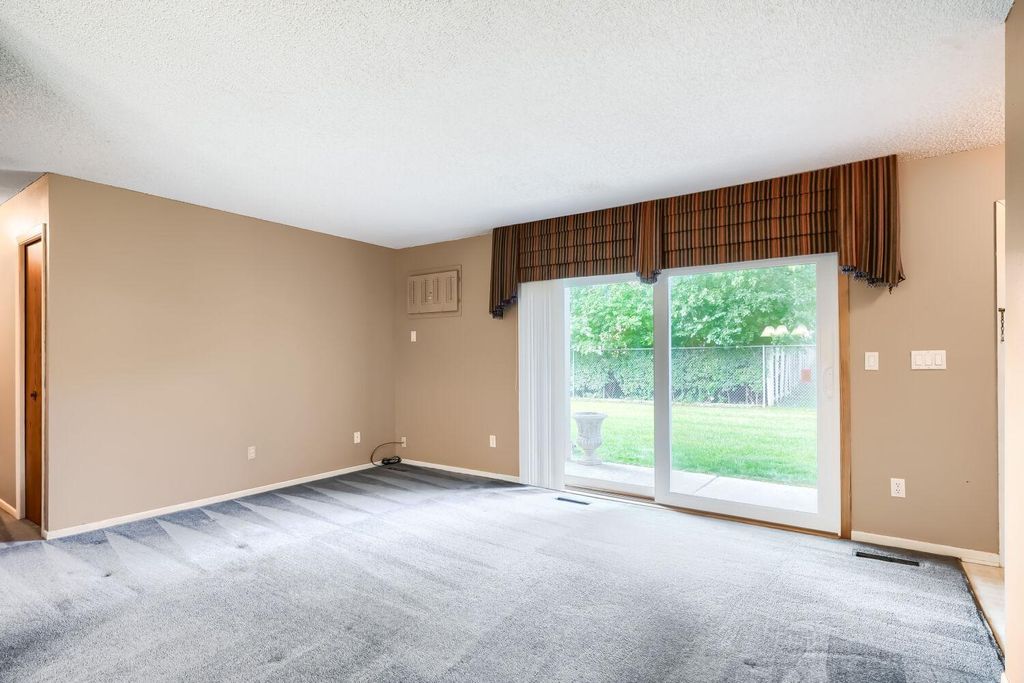 4515 Cinnamon Ridge Trail A, Eagan, MN 55122 — photo 5